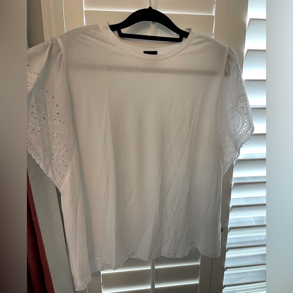 GAP white t shirt